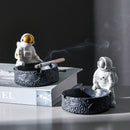 Cinzeiro decorativo de resina com astronauta de desenho animado