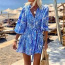 Vestido de praia com estampa reta e gola alta da moda para férias